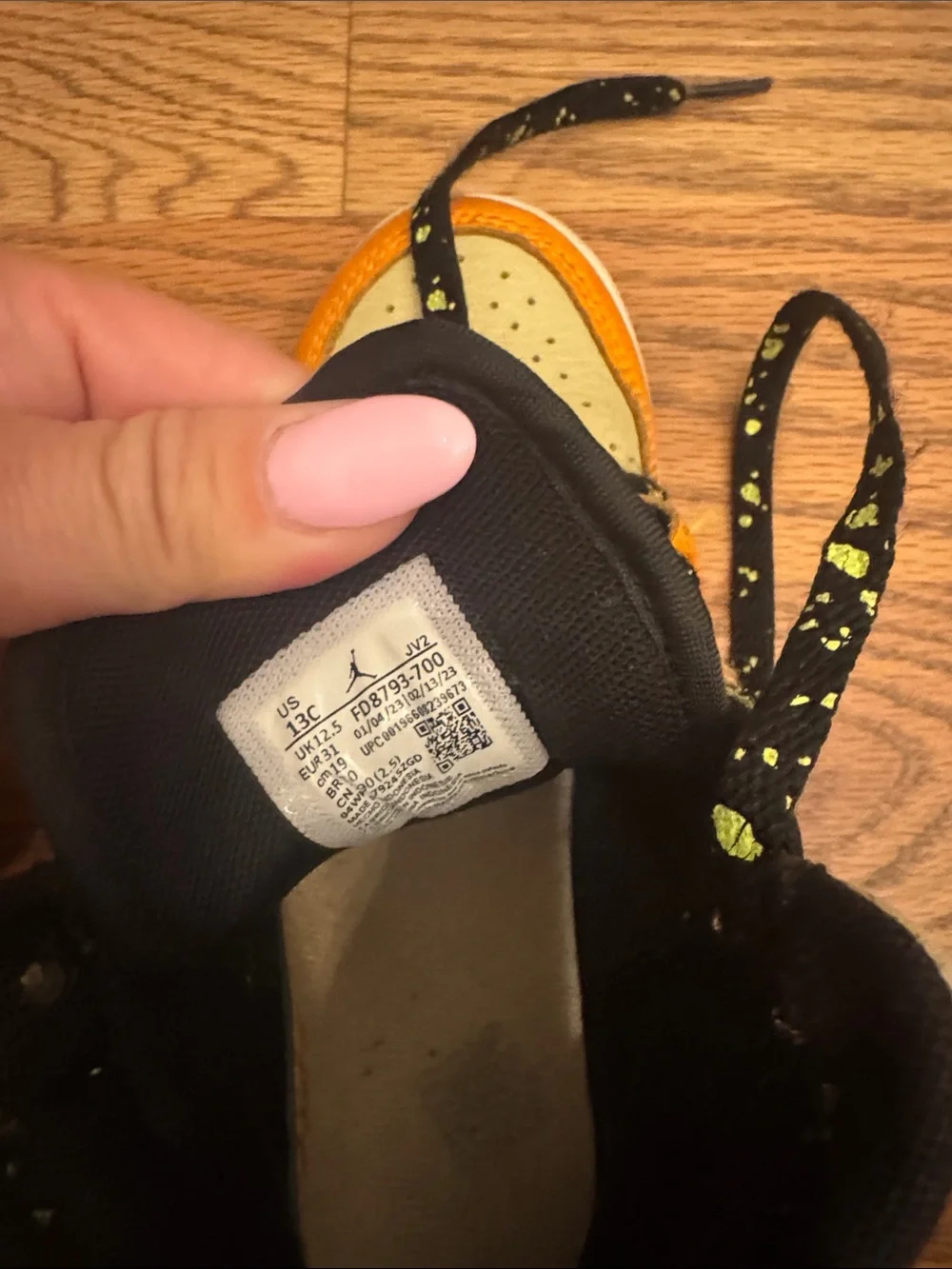 Nike Kids High-Top Sneakers in Orange and Neon Green - Picture 4 of 4
